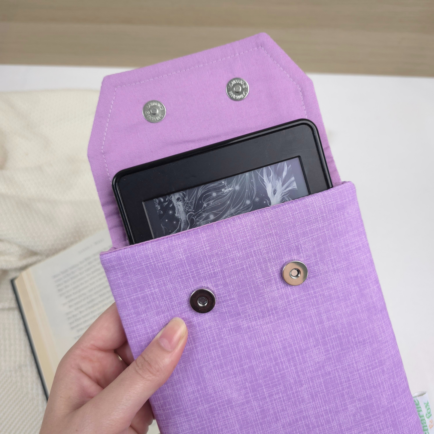 Lilac padded e-reader sleeve (limited edition)