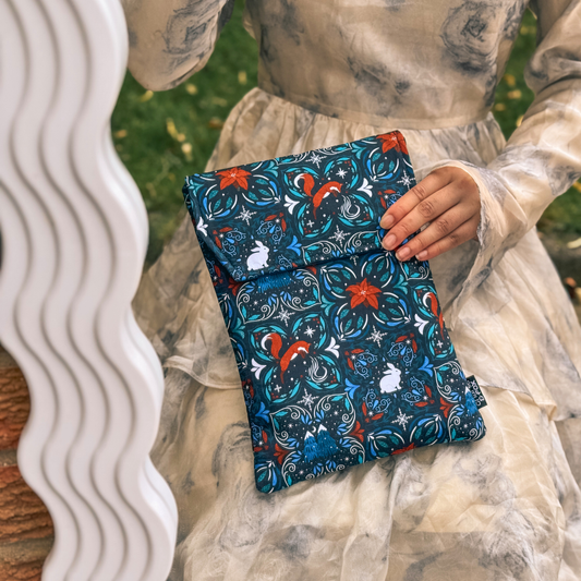 Midnight Winter Fox padded book sleeve