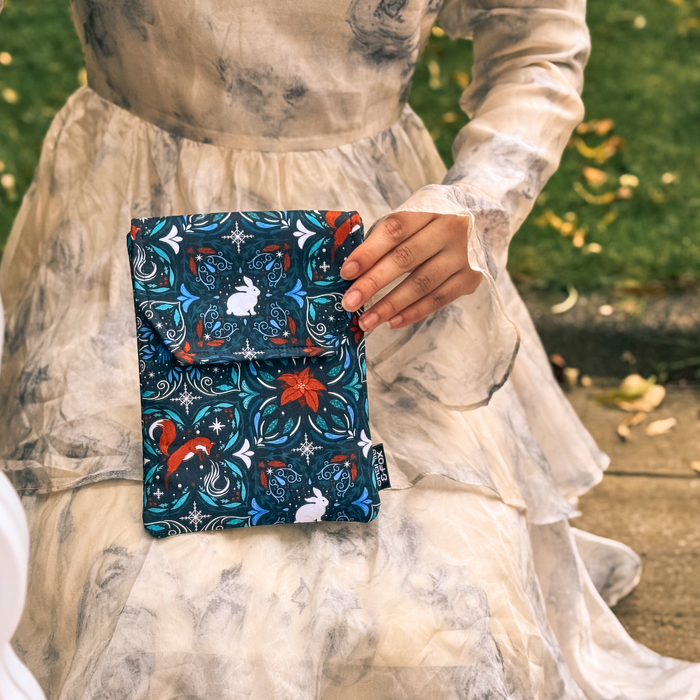 Midnight Winter Fox padded e-reader sleeve