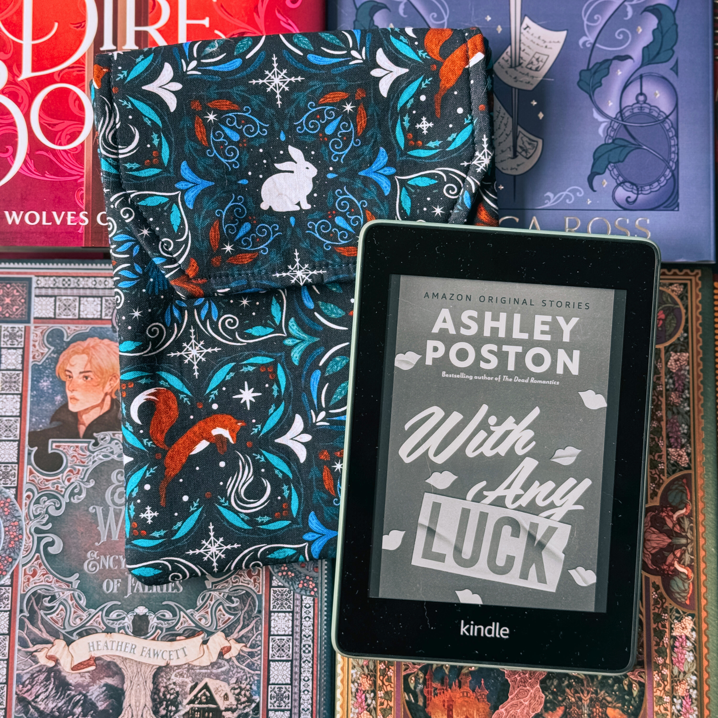 Midnight Winter Fox padded e-reader sleeve