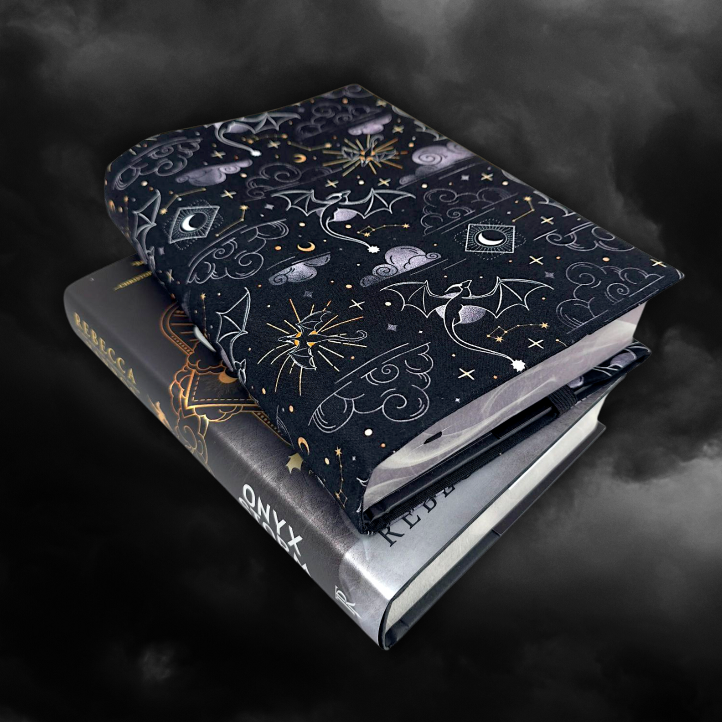 Onyx Storm fabric dust jacket - Rebecca Yarros