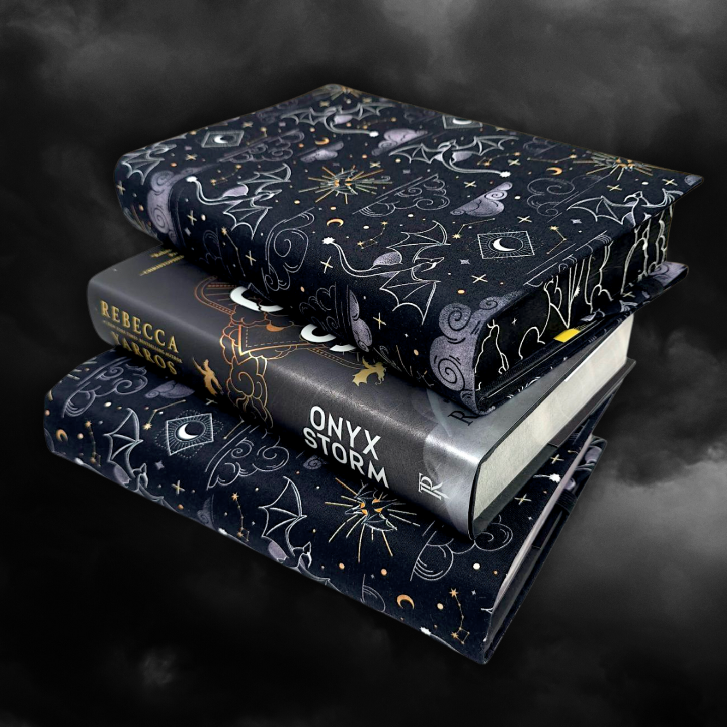 Onyx Storm fabric dust jacket - Rebecca Yarros