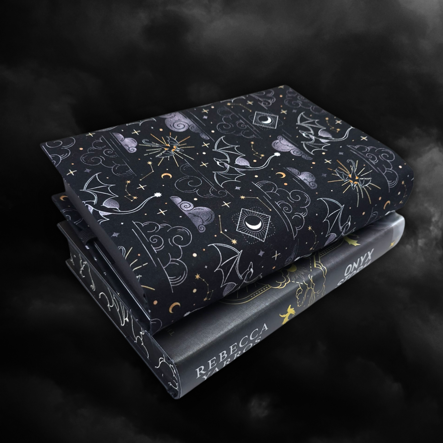 Onyx Storm fabric dust jacket - Rebecca Yarros