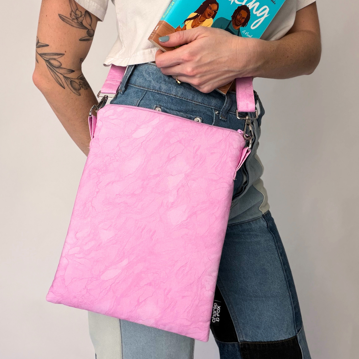 Pink Lemonade crossbody sleeve
