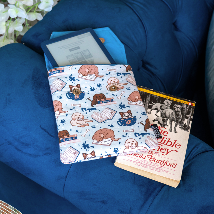 Pups and Pages padded e-reader sleeve