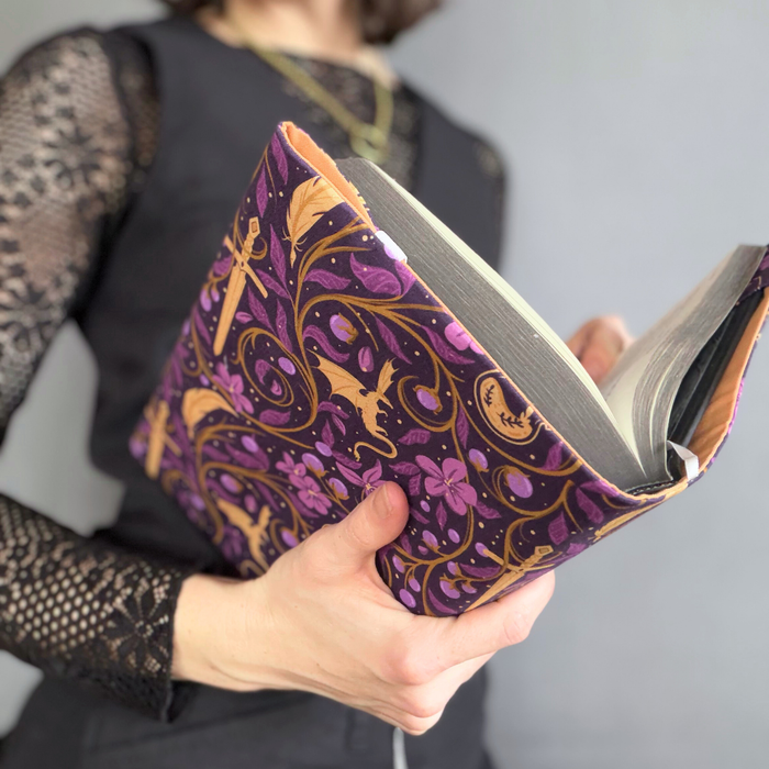 Fourth Wing Quadrants fabric dust jacket - Rebecca Yarros