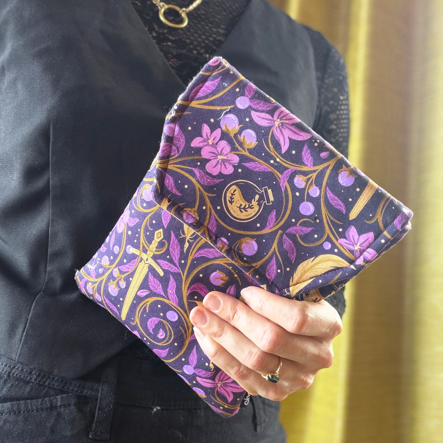 Fourth Wing Quadrants padded e-reader sleeve - Rebecca Yarros