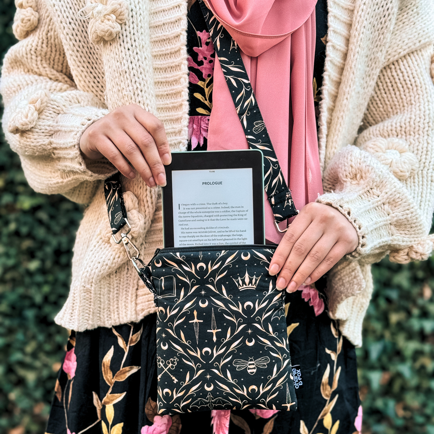 Stories and Stars crossbody sleeve