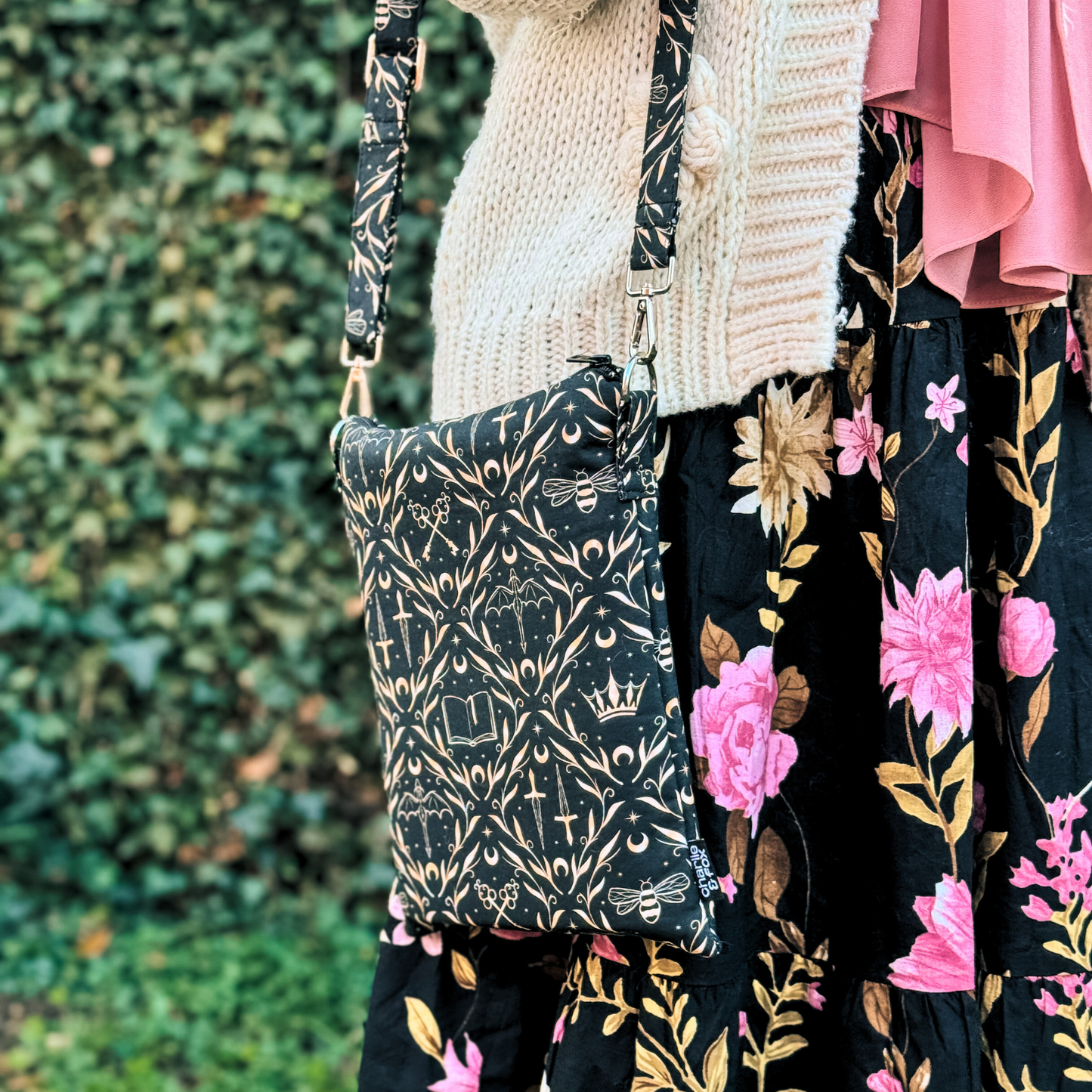 Stories and Stars crossbody sleeve