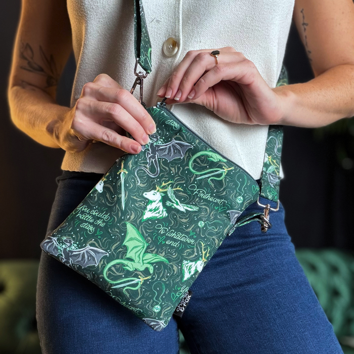 Throne of Glass crossbody sleeve