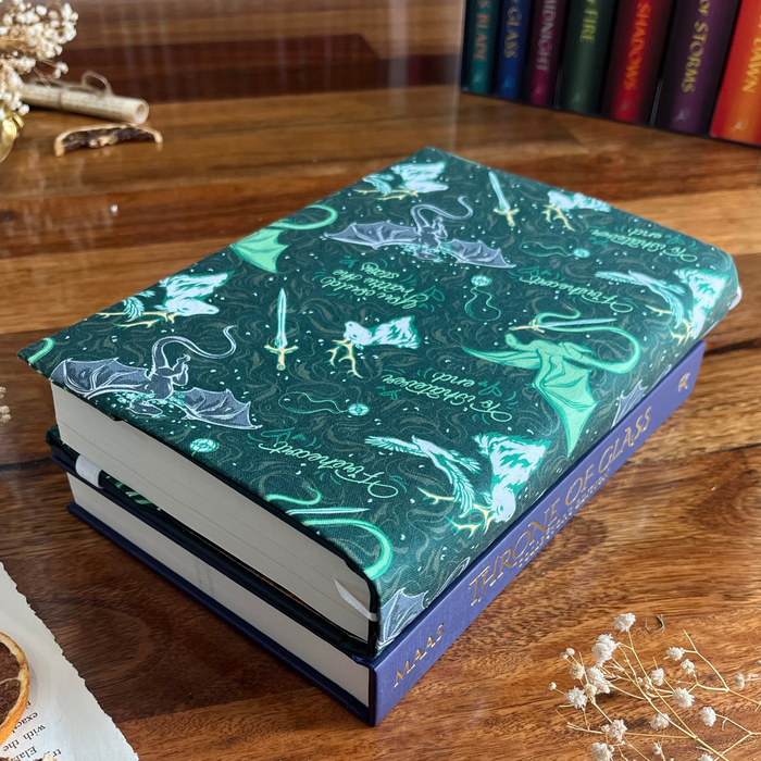 Throne of Glass fabric dust jacket