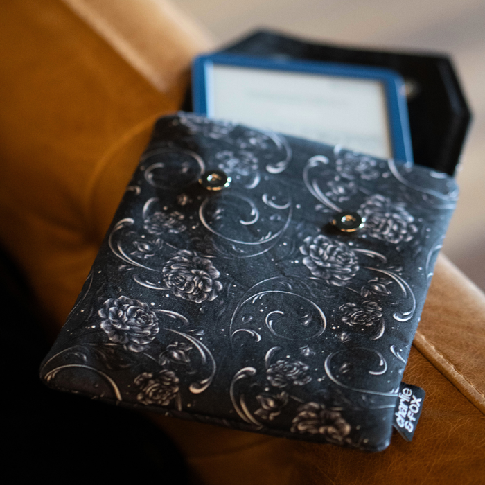 Underworld Floral padded e-reader sleeve (Scarlett St. Clair)