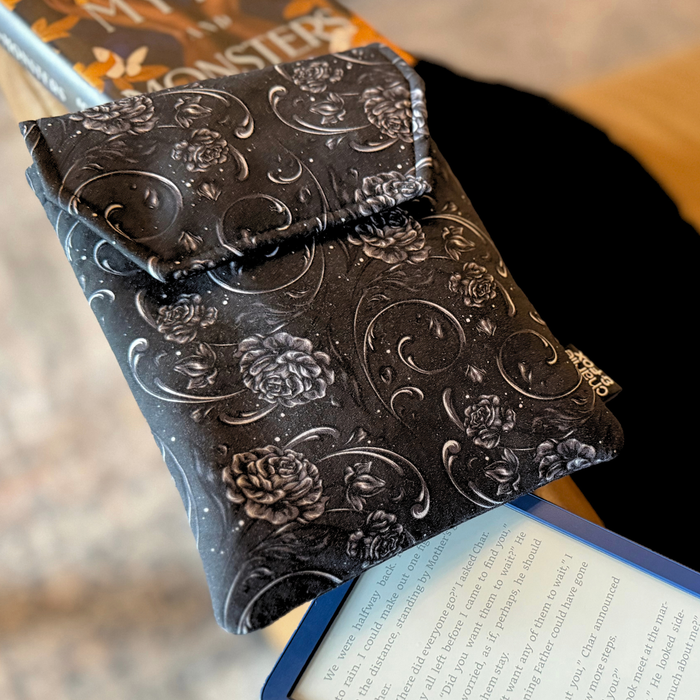 Underworld Floral padded e-reader sleeve (Scarlett St. Clair)