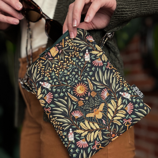 Archive Jungle crossbody sleeve